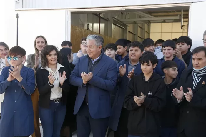 La EPET 10 de Plaza Huincul ya tiene su Salón de Actividad Física