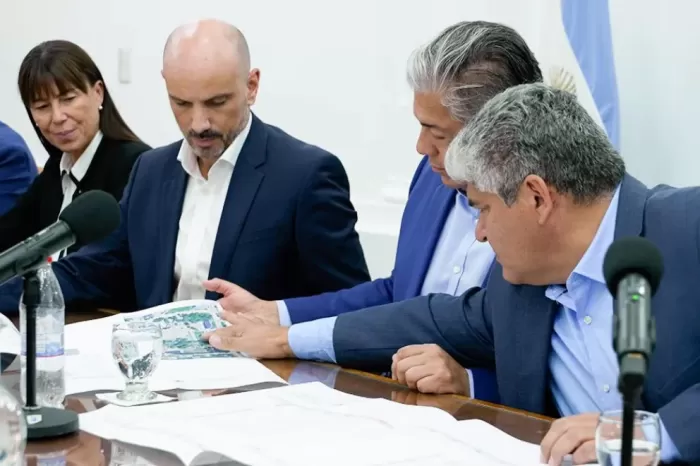 Alto Neuquén: Cuatro ofertas para construir un espacio deportivo y comunitario en Huinganco