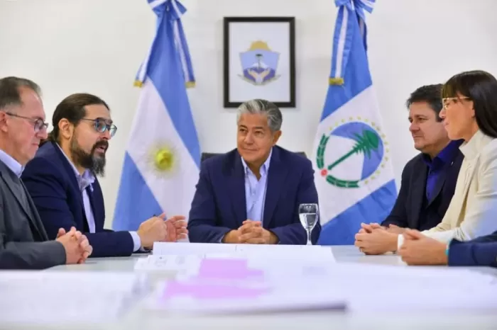 Licitan tres obras millonarias para ampliar y humanizar los cuidados en Salud