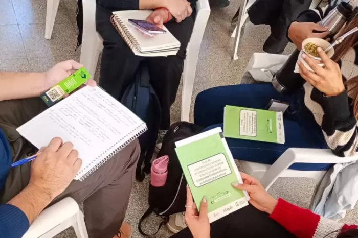 Zapala: Masiva participación docente en capacitación sobre consumos problemáticos