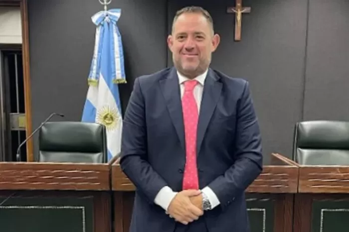 Confirman el procesamiento de un juez por el robo de monedas de oro