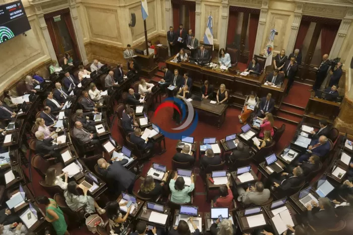 Senado: aliados del Gobierno piden sesionar "de manera urgente" con un temario que incluye 39 proyectos