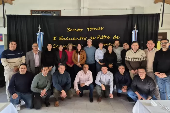Gobiernos Locales: Corroza encabezó un encuentro de presidentes de Comisiones de Fomento en Santo Tomás