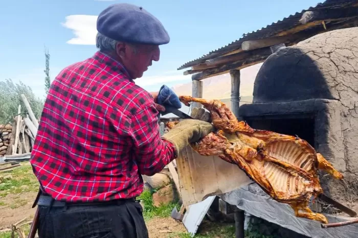 Crece la venta de chivitos del norte neuquino al resto del país