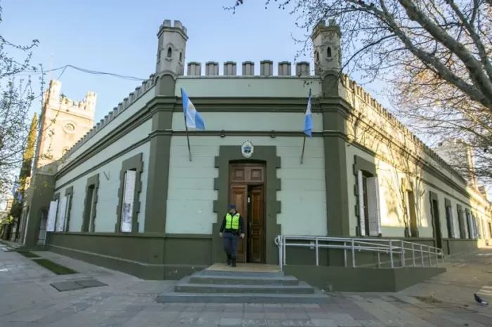 Empleo público: Los estatales neuquinos cobrarán el jueves 26 de Junio el sueldo y el aguinaldo, incluyendo el sector pasivo