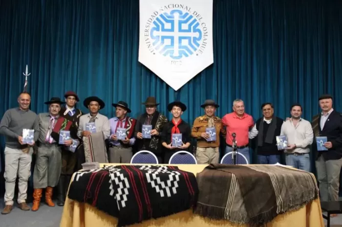 Payadores Neuquinos: la voz de la tierra que canta, enseña y no olvida (VIDEO)