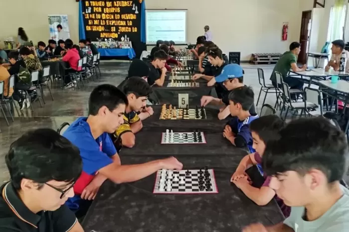 Impulsan al ajedrez como herramienta lúdica y estímulo cognitivo en Taquimilán