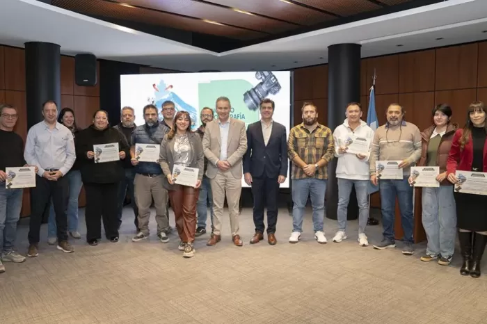 Calendario Cultural y Social: Se entregaron los premios del concurso fotográfico del IJAN