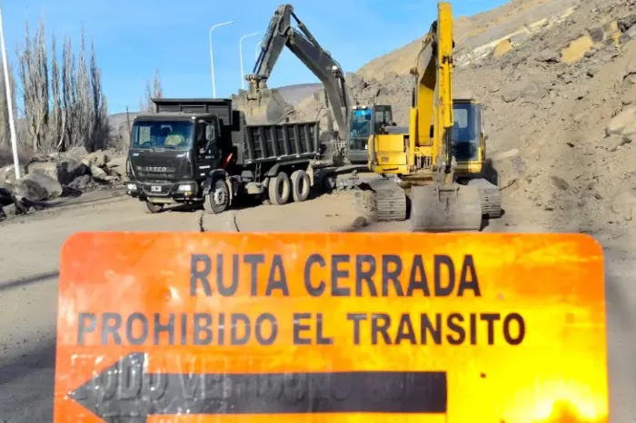 Conectividad vial: Cerro de la Virgen: Ya removieron 35.000 m3 de material