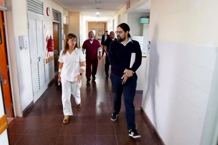 Salud refuerza sus planteles de profesionales