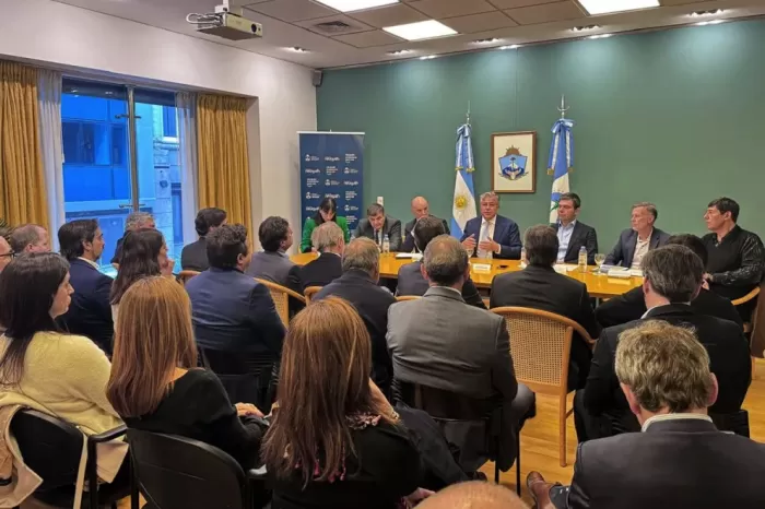 Figueroa impulsó la Mesa de Competitividad de Vaca Muerta