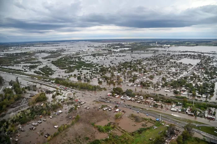 El Gobierno dará asistencia económica de hasta $10 mil millones a afectados por inundaciones