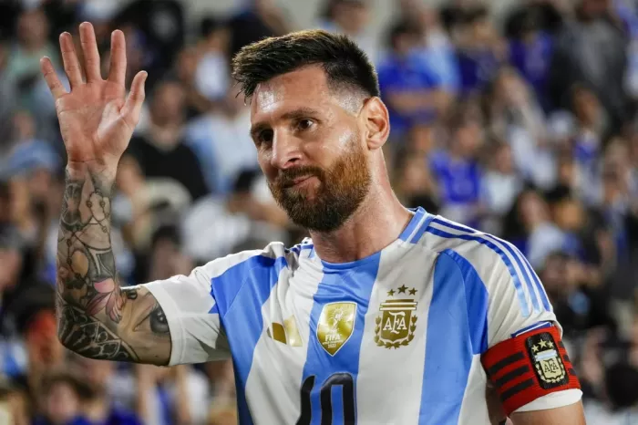 Lionel Scaloni dejó afuera a dos futbolistas y dio a conocer la lista definitiva de Argentina para la doble fecha de Eliminatorias