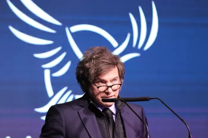 "Están desesperados": el mensaje de Javier Milei a su Gabinete tras los ataques en Lomas de Zamora
