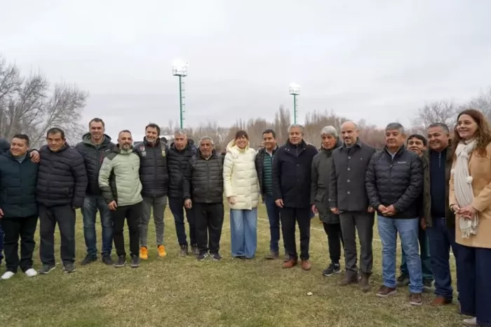 Figueroa anunció la segunda etapa del programa de Clubes Sociales