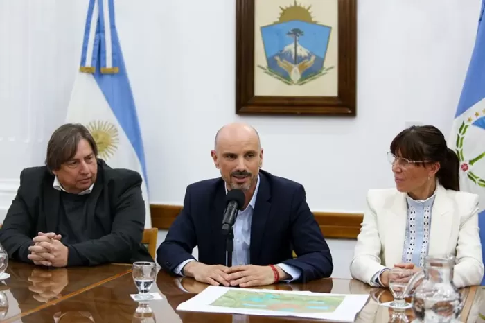 Provincia licitó la primera etapa de una obra cloacal importante para Tricao Malal