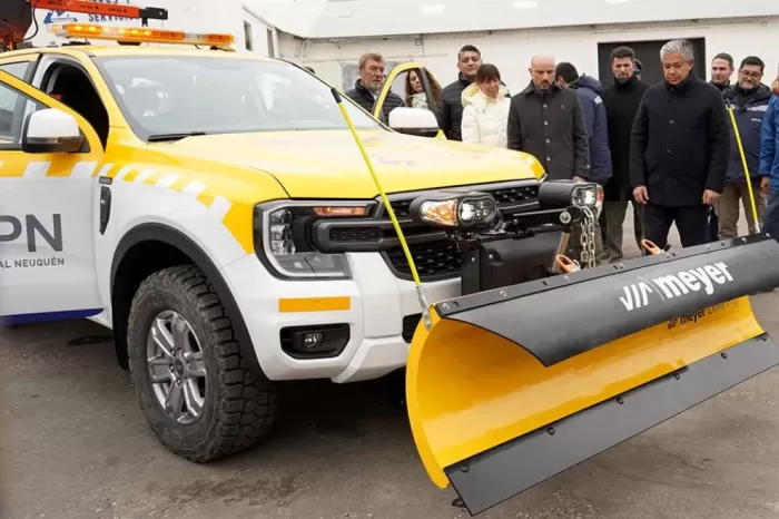Vialidad incorporó una camioneta adaptada para uso invernal