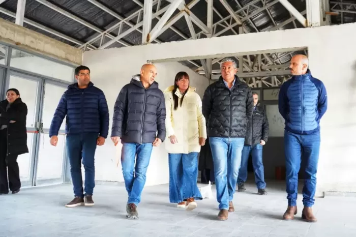 Junín de los Andes: Figueroa supervisó las obras de la nueva escuela del barrio Nehuén Che