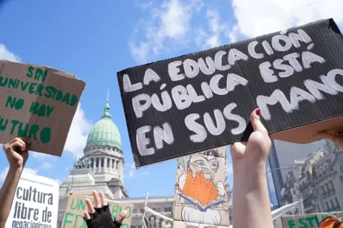 Javier Milei vetó por completo la Ley de Financiamiento Universitario y Recomposición Salarial Docente