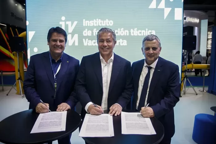 Formación profesional: Firmaron el acuerdo para crear el Instituto Vaca Muerta en Neuquén capital