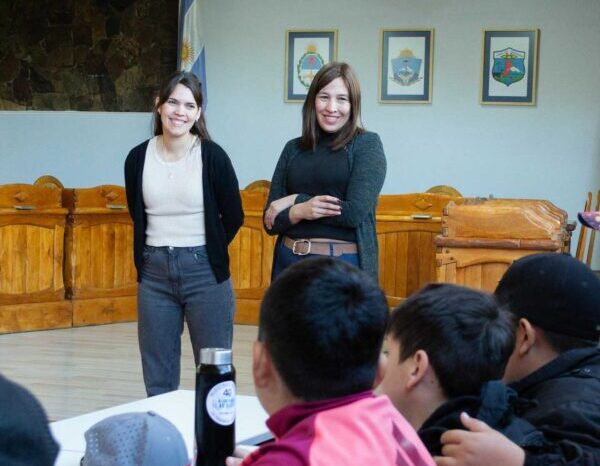 Los concejales recibieron con alegría a los alumnos del Colegio Ceferino Namuncurá