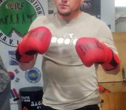 El Team Flores de Villa la Angostura presente en el Festival de Boxeo de Picún Leufú