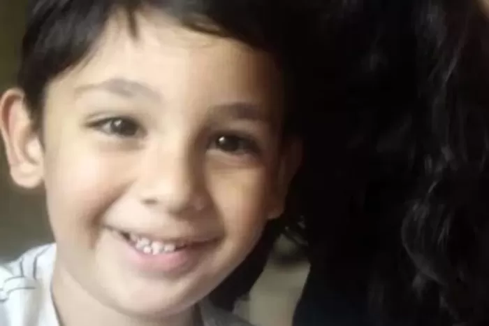 Buscan desesperadamente a un niño de 5 años tras el crimen de su madre y abuela