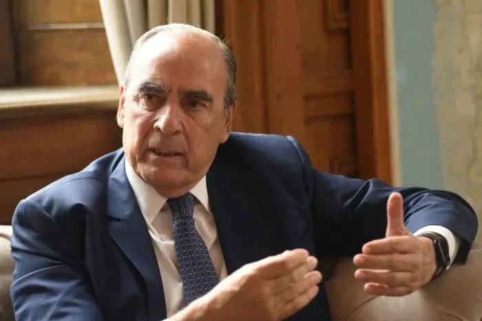 Francos negó que la reforma laboral busque una jornada de 12 horas: “Es una locura”