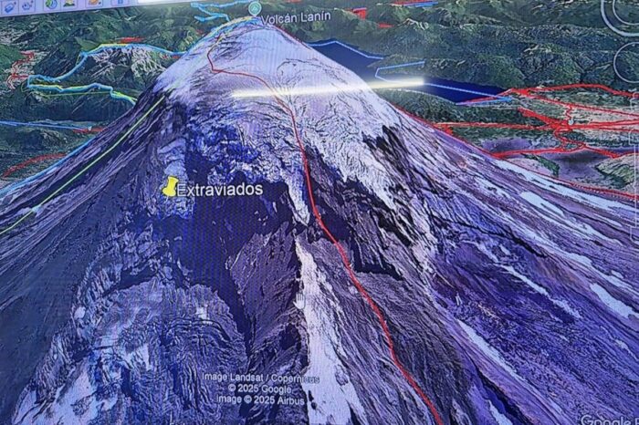 Operativo de rescate en el Volcán Lanín