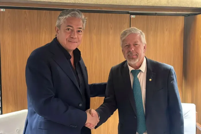 Exportaciones de Vaca Muerta: Figueroa firmó un acuerdo energético para llevar el gas a Brasil