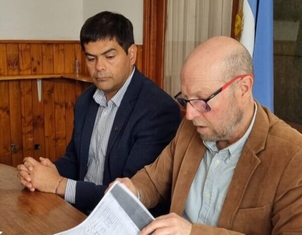 Apertura de sobres para la recolección de residuos en Villa Quilquihue y Villa Huechulafquen: un paso clave para fortalecer los servicios en el extenso departamento Huiliches