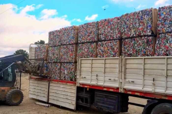 ¡Gracias por reciclar! 40 fardos de aluminio parten hacia el reciclaje