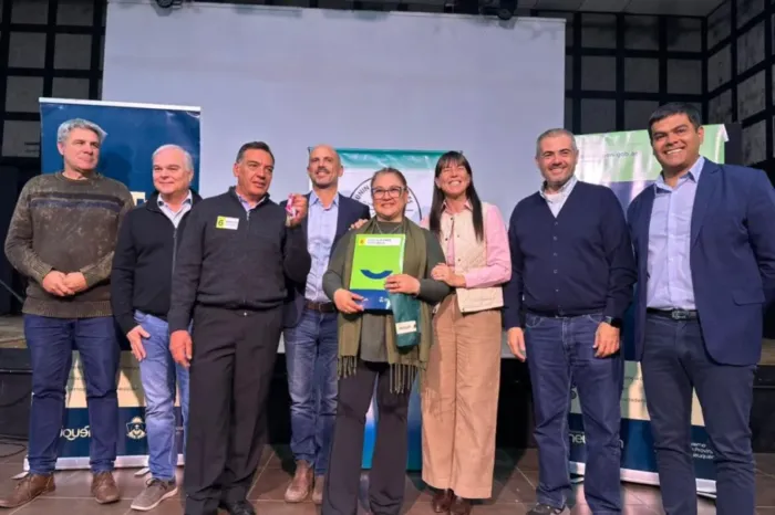 Emoción y Sueños cumplidos: 24 familias de Junín de los Andes reciben las llaves de su casa propia