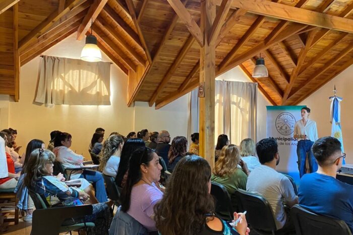 Junín de los Andes: más de 40 personas se capacitaron en Ceremonial y Protocolo