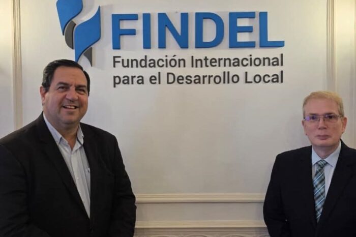 El intendente de Reconquista visitó la Fundación Internacional para el Desarrollo Local (FINDEL)