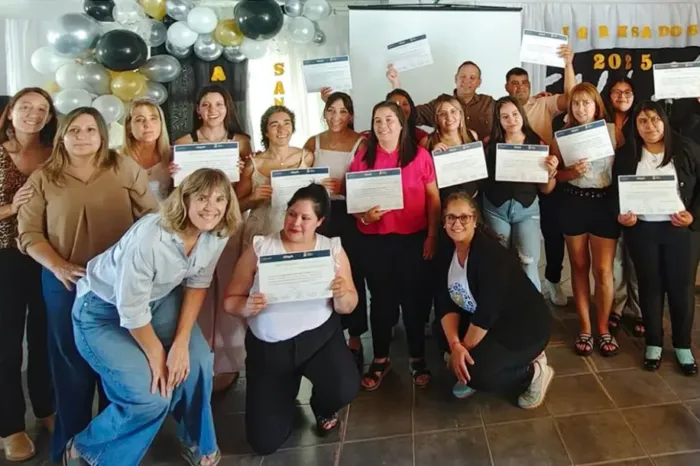Profesionalización universitaria: La Provincia celebra el egreso de nuevos agentes sanitarios