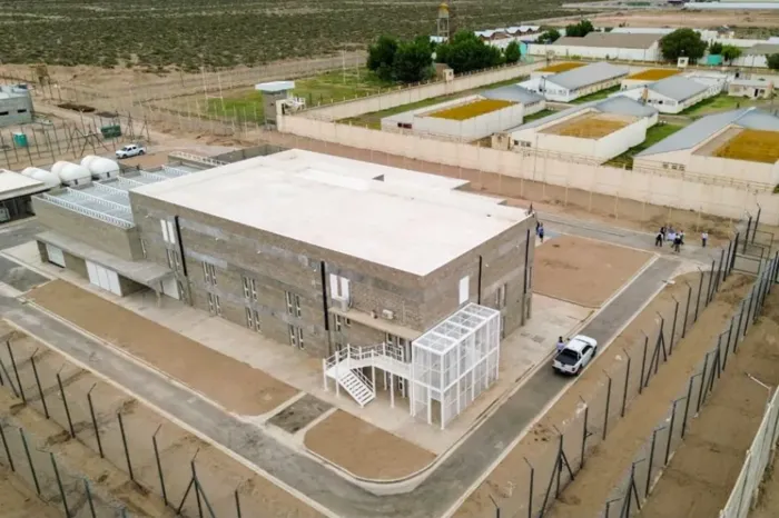 Política penitenciaria: Figueroa inauguró el nuevo pabellón de máxima seguridad en la U11