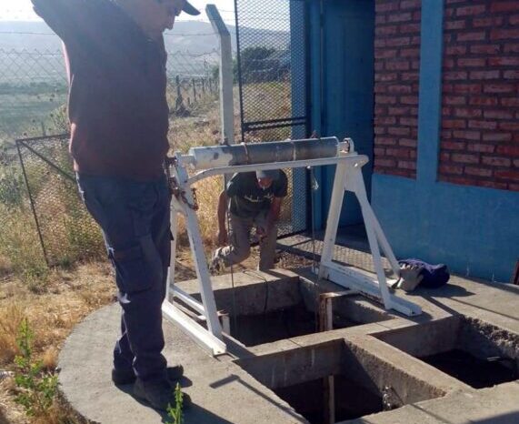 Avanzan los trabajos de reparación del sistema cloacal en el Barrio 101 Viviendas y Cooperativa Nueva Esperanza