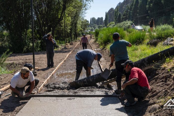Comenzó el hormigonado de la senda entre Villa Paur y callejón de Bello