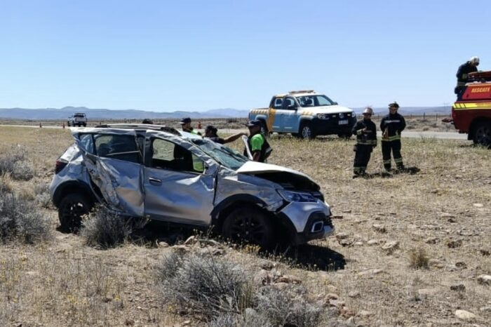 Grave accidente en Ruta Nacional 237: cuatro zapalinos heridos al volcar con su vehiculo