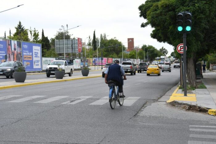 Con inteligencia artificial, los semáforos de la ciudad se adaptarán en tiempo real al flujo vehicular
