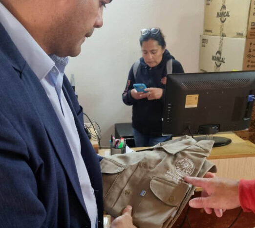 El Municipio entregó indumentaria de trabajo a empleados municipales en cumplimiento del Convenio Colectivo