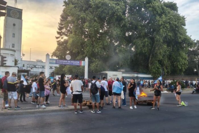 Protestas, conmoción y sanciones: semana crítica para la Policía de Santa Fe (VIDEO)