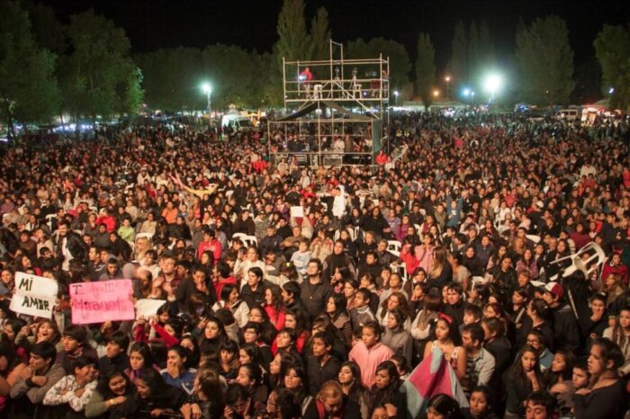 McDonald’s fortalece su presencia en la Fiesta de la Confluencia con un amplio y moderno punto de venta