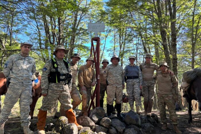 Brigada Rural y Abigeato junto a personal de Ejército y Guardaparques realizan 38 km a Caballo hasta el hito Paimún