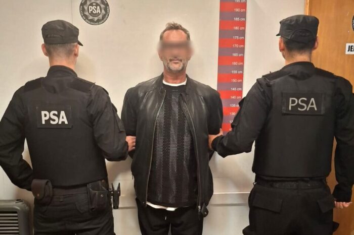 Aeropuerto Chapelco: La PSA interceptó a un pasajero con gran cantidad de drogas sintéticas y dinero extranjero en efectivo