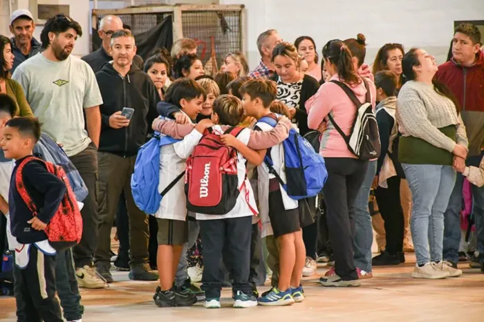 Más de 100 mil alumnos de Primaria y Especial comenzaron hoy el ciclo lectivo 2026