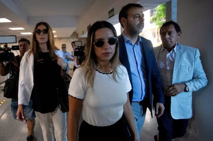 La abogada acusada de racismo en Brasil podrá volver a la Argentina y deberá hacer tareas comunitarias