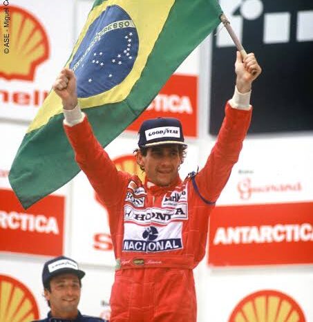 Ayrton Senna: De un kart casero construido por su padre a tricampeón de F1, la leyenda que la pasión y la tragedia unieron para siempre