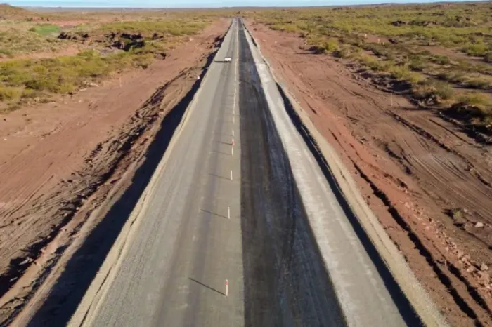 Plan de obras viales: Todo listo para pavimentar los primeros kilómetros de Ruta Provincial 7 en Cortaderas